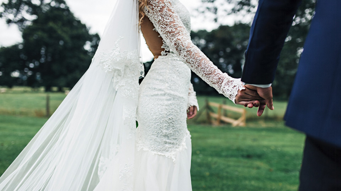 свадебное платье русалка с рукавами